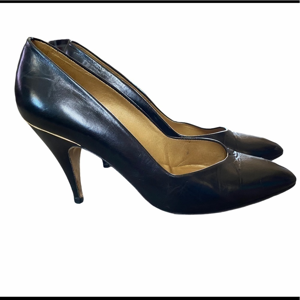 Gucci Vintage Black Leather Pumps Heels Size 37.5 B Made in Italy
